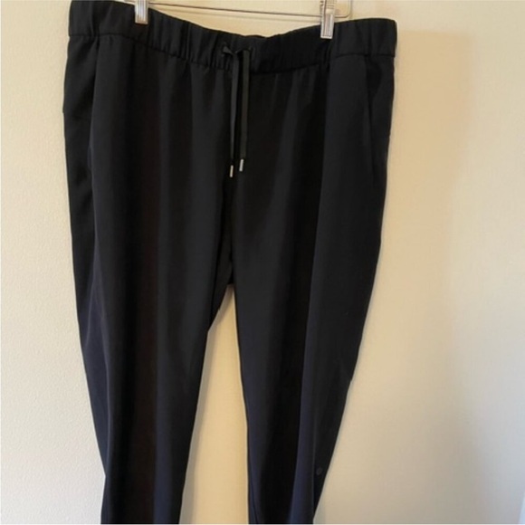 lululemon athletica Pants - Lululemon Black On The Fly Joggers Drawstring Pants